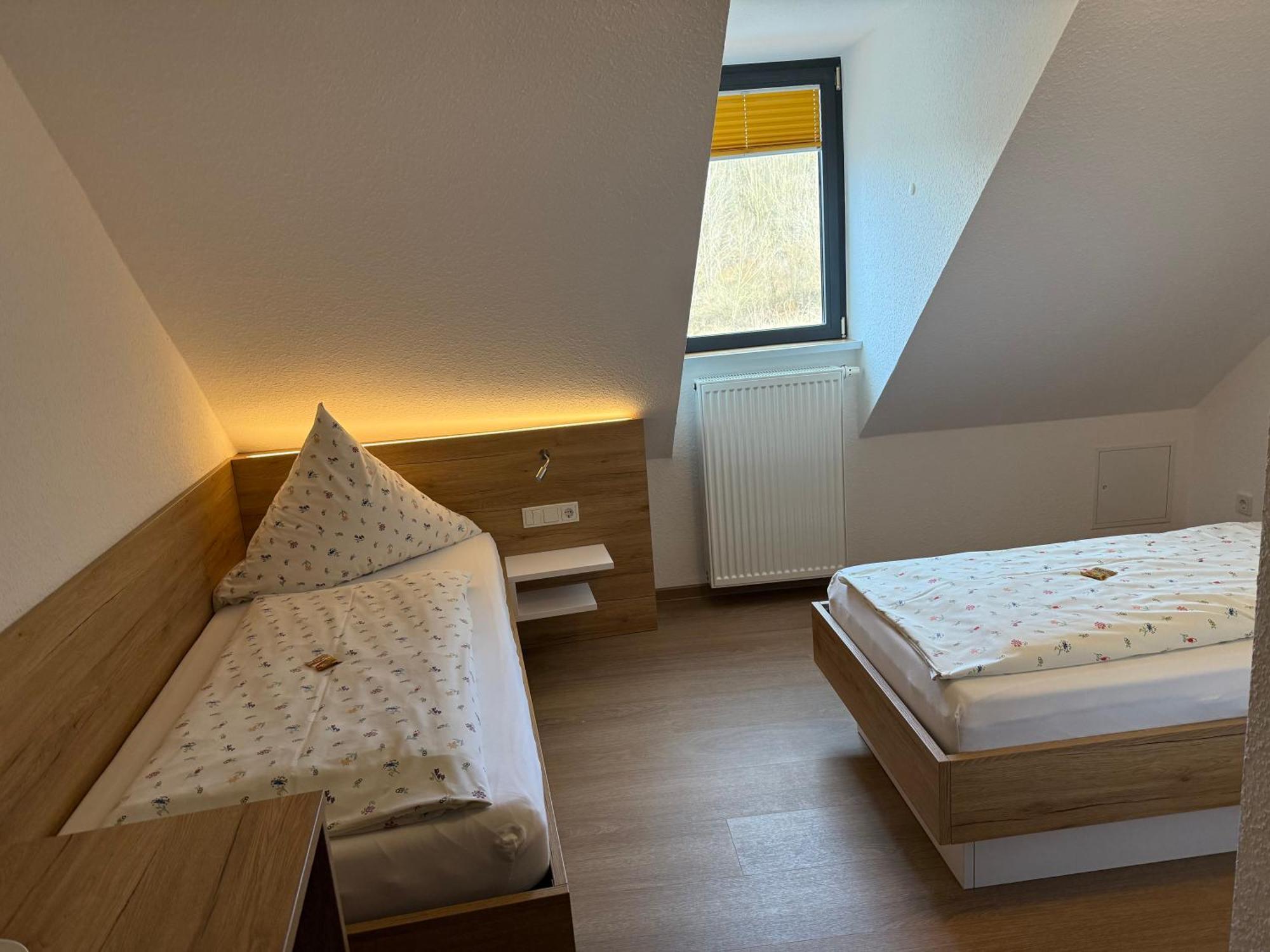Hotel Zum Klosterfischer Blankenburg  Room photo